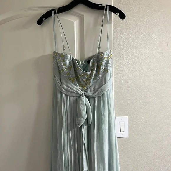 bcbgmaxazria light blue dress BCBGMAXAZRIA Shaina Sleeveless Pleated Midi Dress – Runway Catalog main image 1